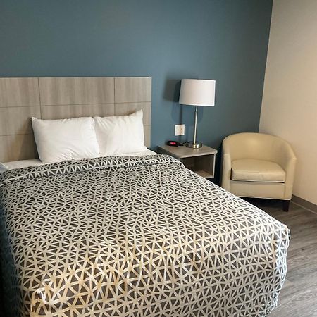 Woodspring Suites Winston-Salem Near Hanes Mall מראה חיצוני תמונה