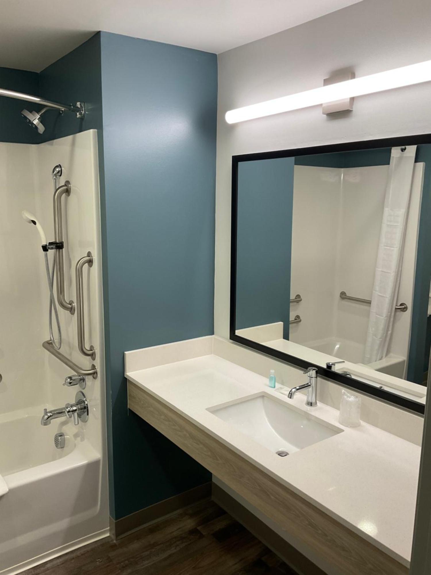 Woodspring Suites Winston-Salem Near Hanes Mall מראה חיצוני תמונה
